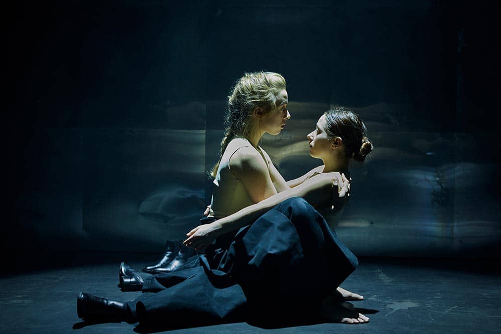 Antigone af instruktør Astrid Lindhardt & scenograf Sigrid Andreasson